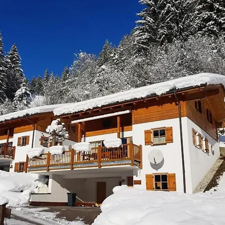 Schoeneben Berghuette Nyaraló