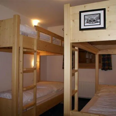 Schoeneben Berghuette * ヴァルト・イム・ピンツガウ