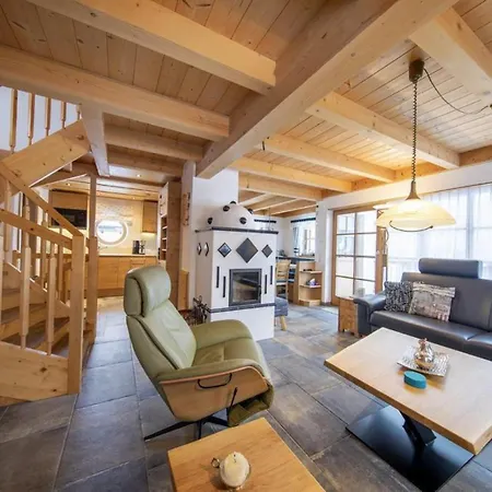 Schoeneben Berghuette Casa de Férias